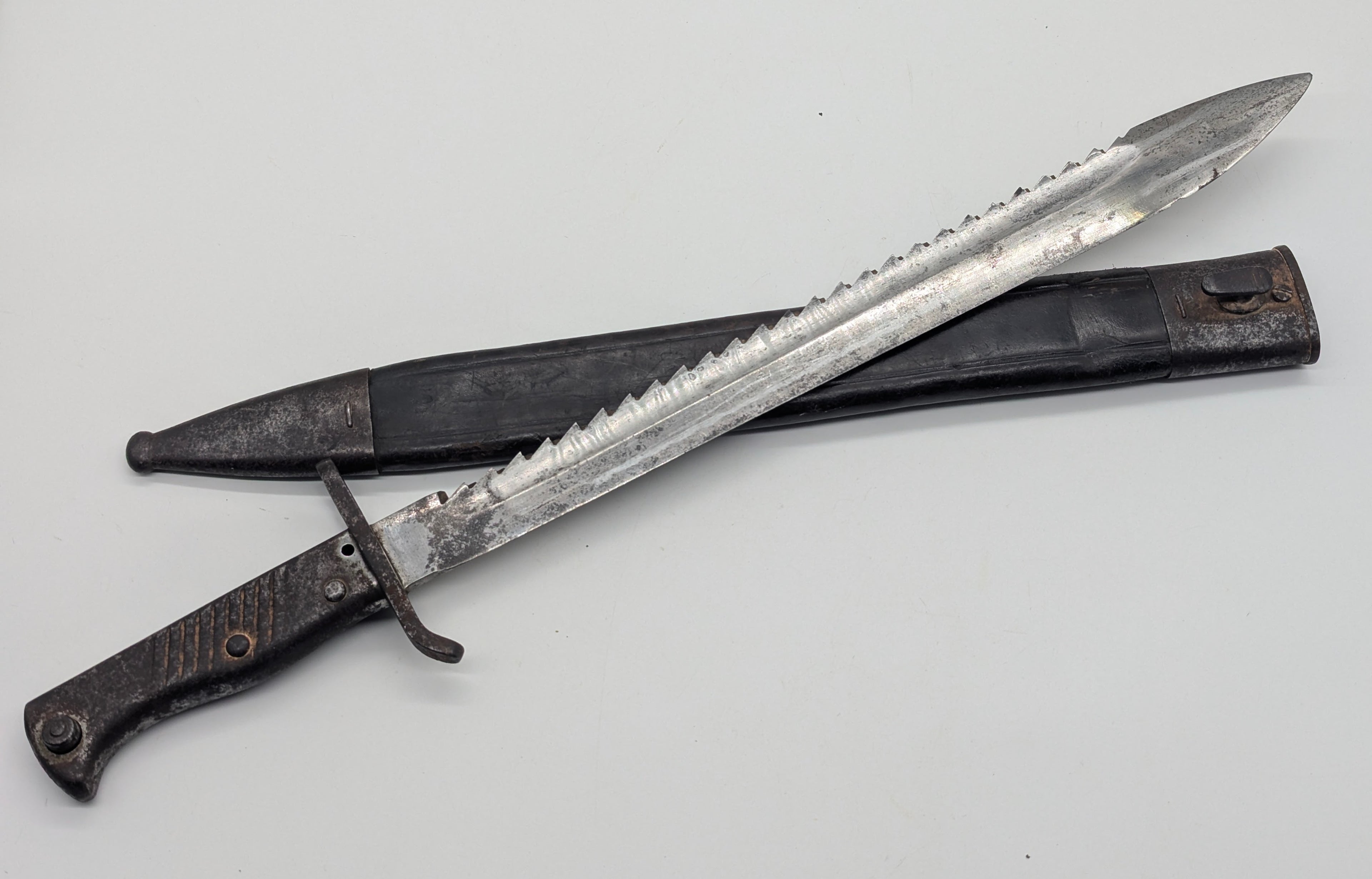 Imperial German Pioneer Marked EB42 Ersatz Sawback 98/05 Bayonet